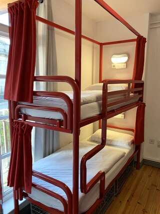 Хостелы Galway City Hostel Голуэй Кровать в общем 4-местном номере для мужчин и женщин-4